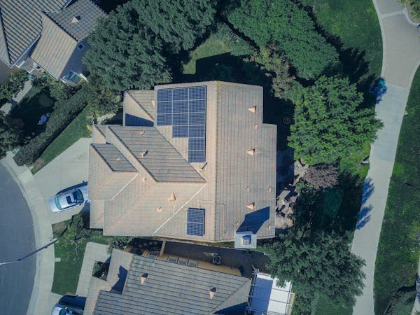 Panneau solaire photovoltaïque : un choix engagé pour la transition énergétique